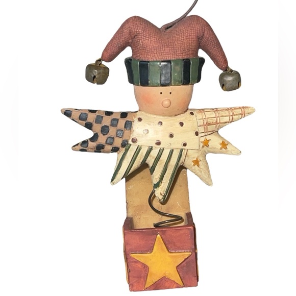 Jester Jack In The Box Ornament - Picture 7 of 11